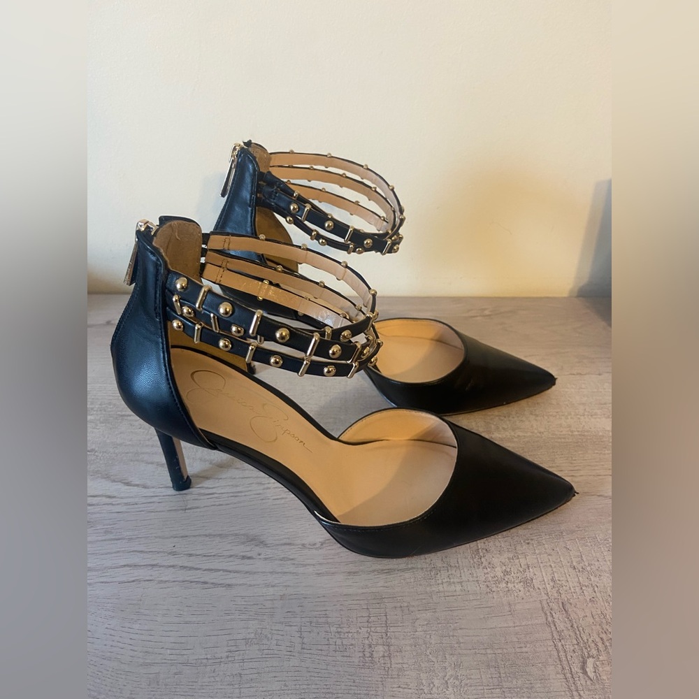 Jessica Simpson Pumps Style JP Stanika Size 7.5